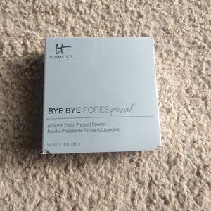 it cosmetics BYE BYE PORES pressed Setting Powder Translucent